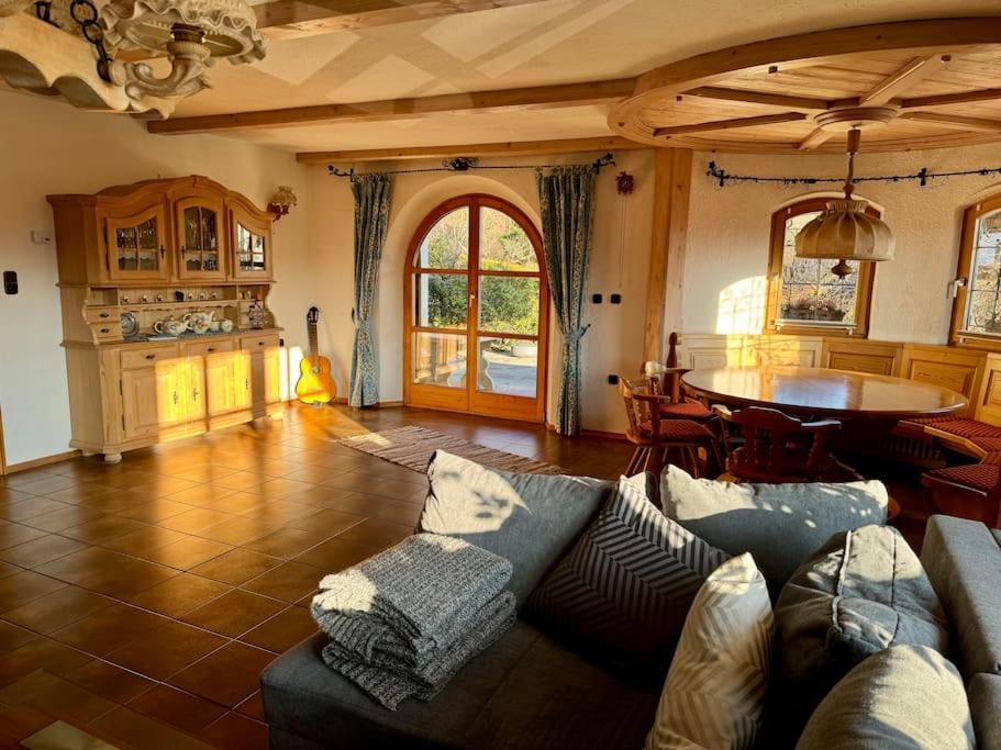 Romantisches Alpenchalet - Mit Sauna Und Kamin - Ruhig Und Zentral * Bad Tolz