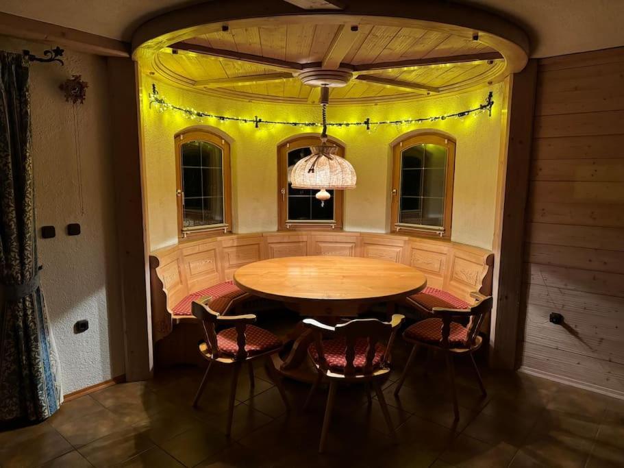 Romantisches Alpenchalet - Mit Sauna Und Kamin - Ruhig Und Zentral Apartment