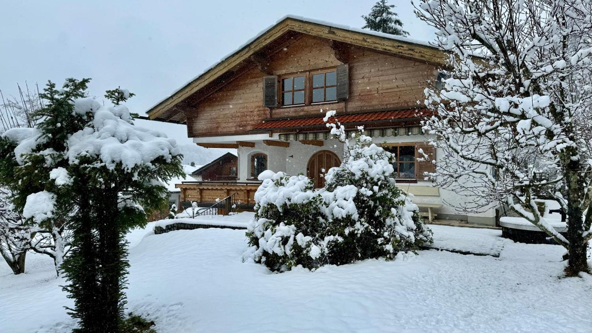 Romantisches Alpenchalet - Mit Sauna Und Kamin - Ruhig Und Zentral Apartment Bad Tolz